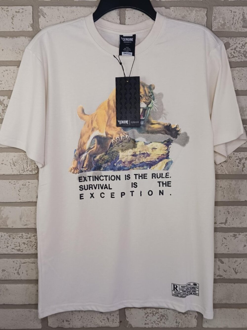 Genuine Authentic Mens Small T Shirt Cream Short Sleeve Sabertoothed Tiger